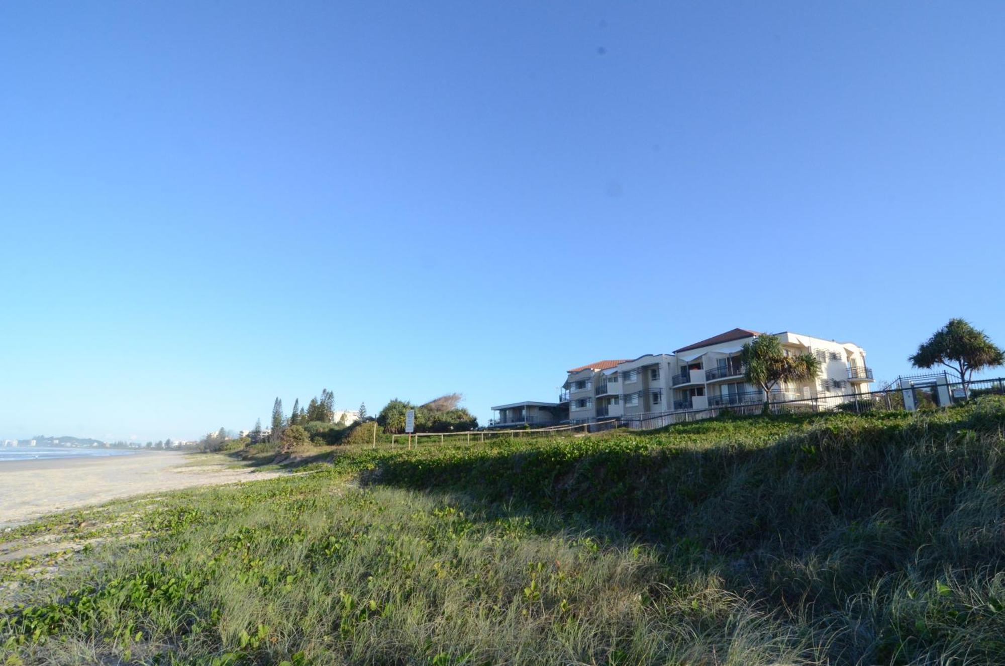 Resort Golden Riviera Absolute Beachfront 4*
