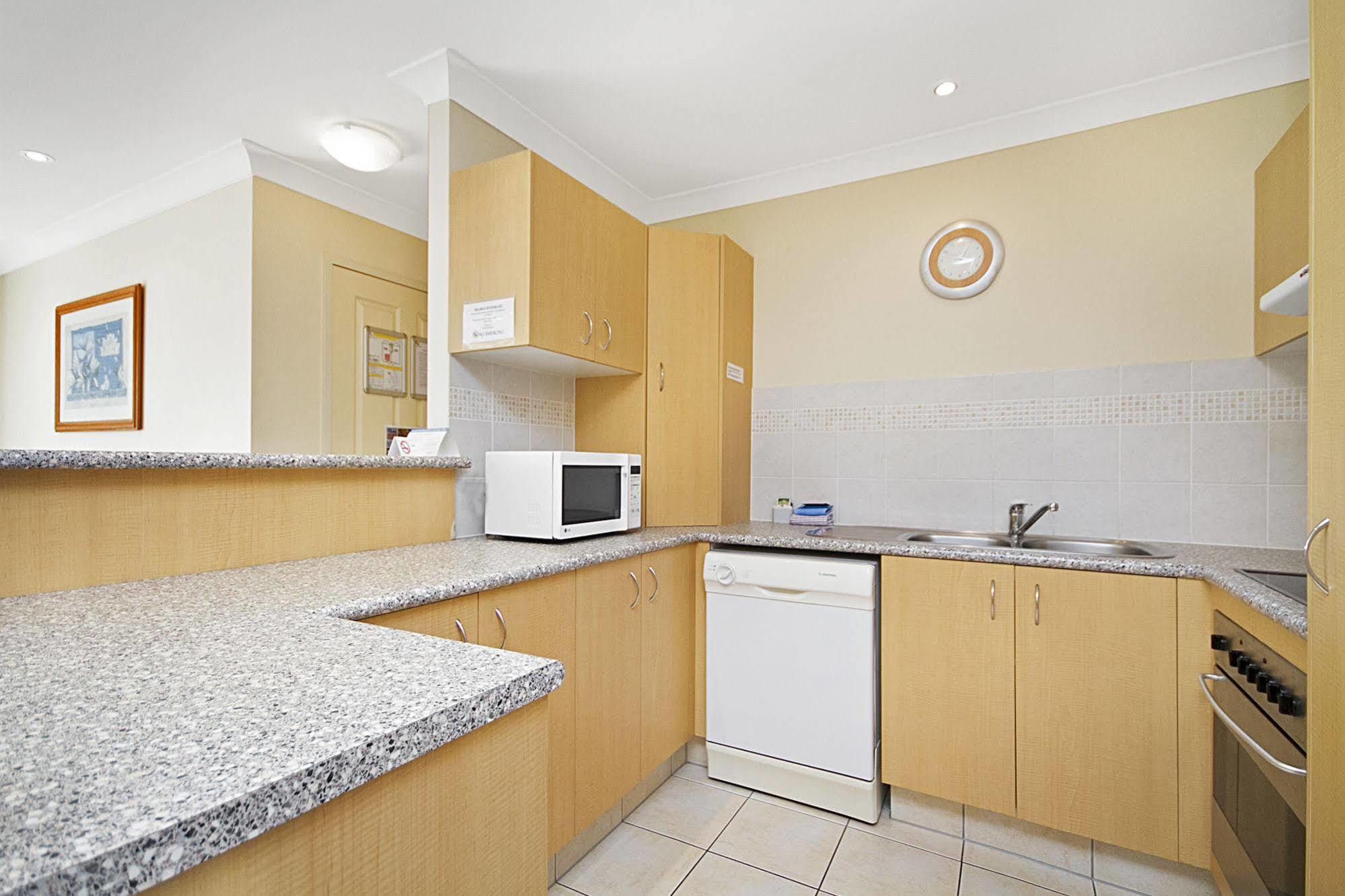 Golden Riviera Absolute Beachfront Gold Coast